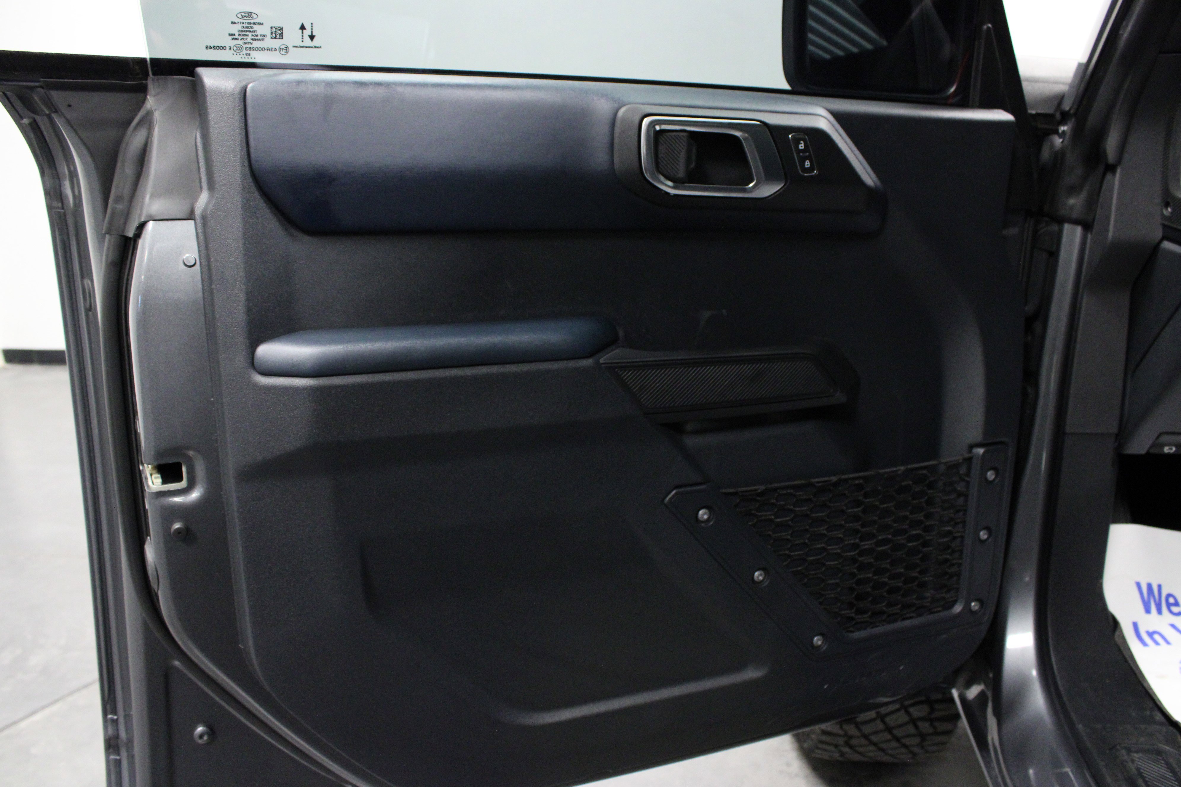 Used 2023 Ford Bronco Heritage Edition image 11