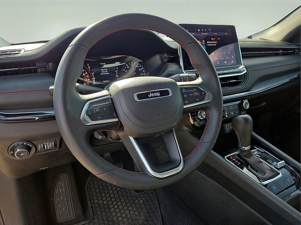 Used 2024 Jeep Compass Trailhawk image 24