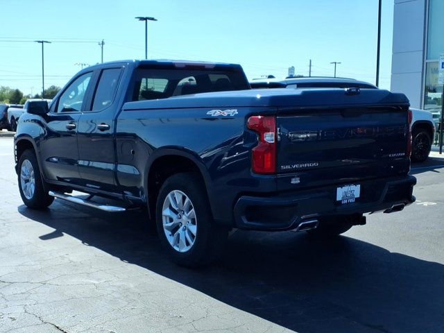 Used 2020 Chevrolet Silverado 1500 Custom w/ Custom Value Package AWD/4WD image 5