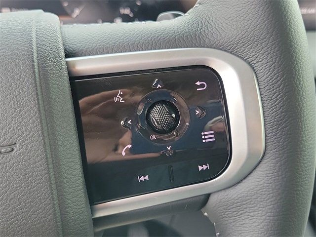 New 2025 Nissan Armada SV image 11