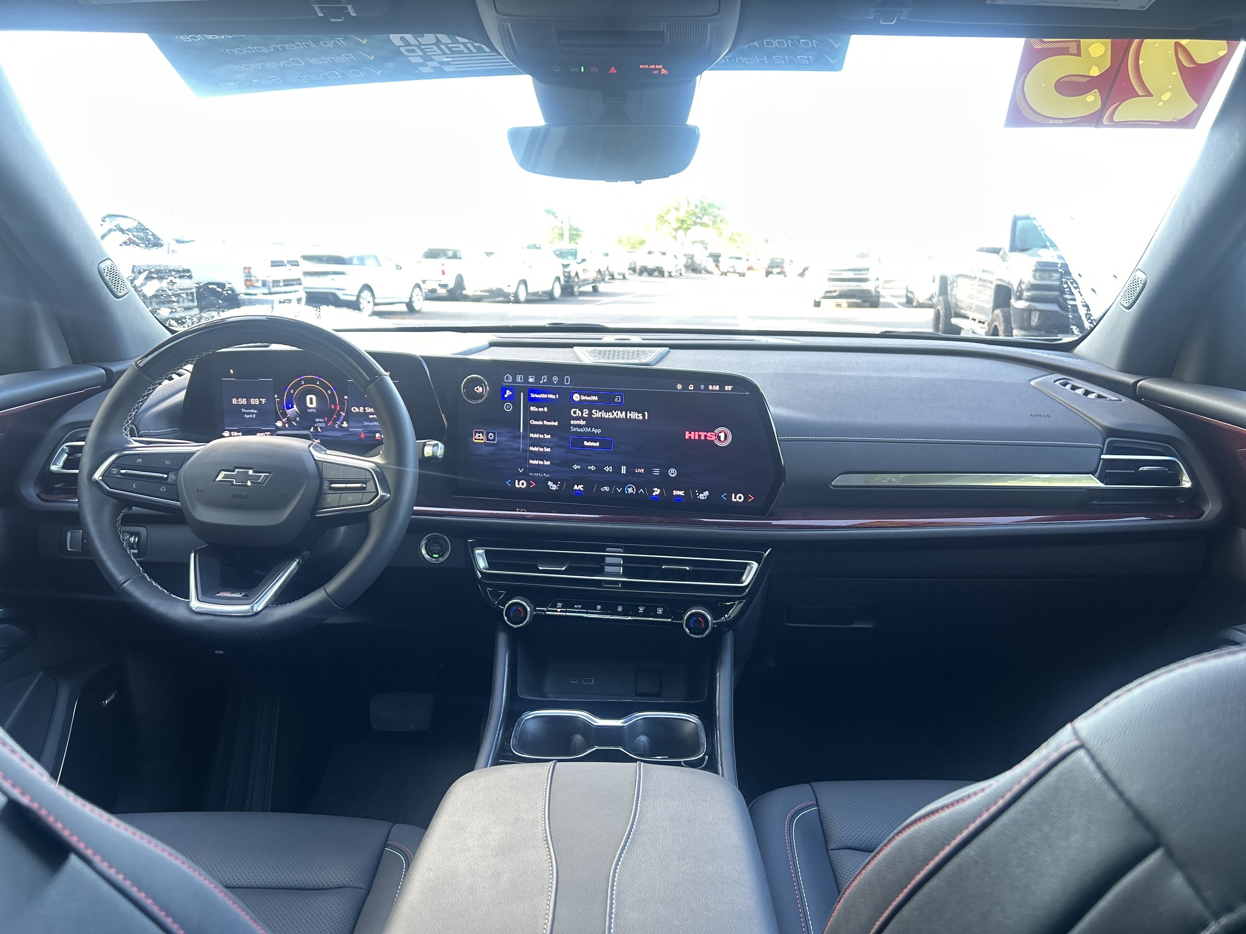 Used 2025 Chevrolet Traverse Z71 w/ Enhanced Driving Package AWD/4WD image 28