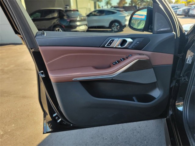 Used 2023 BMW X5 xDrive40i w/ Executive Package image 15