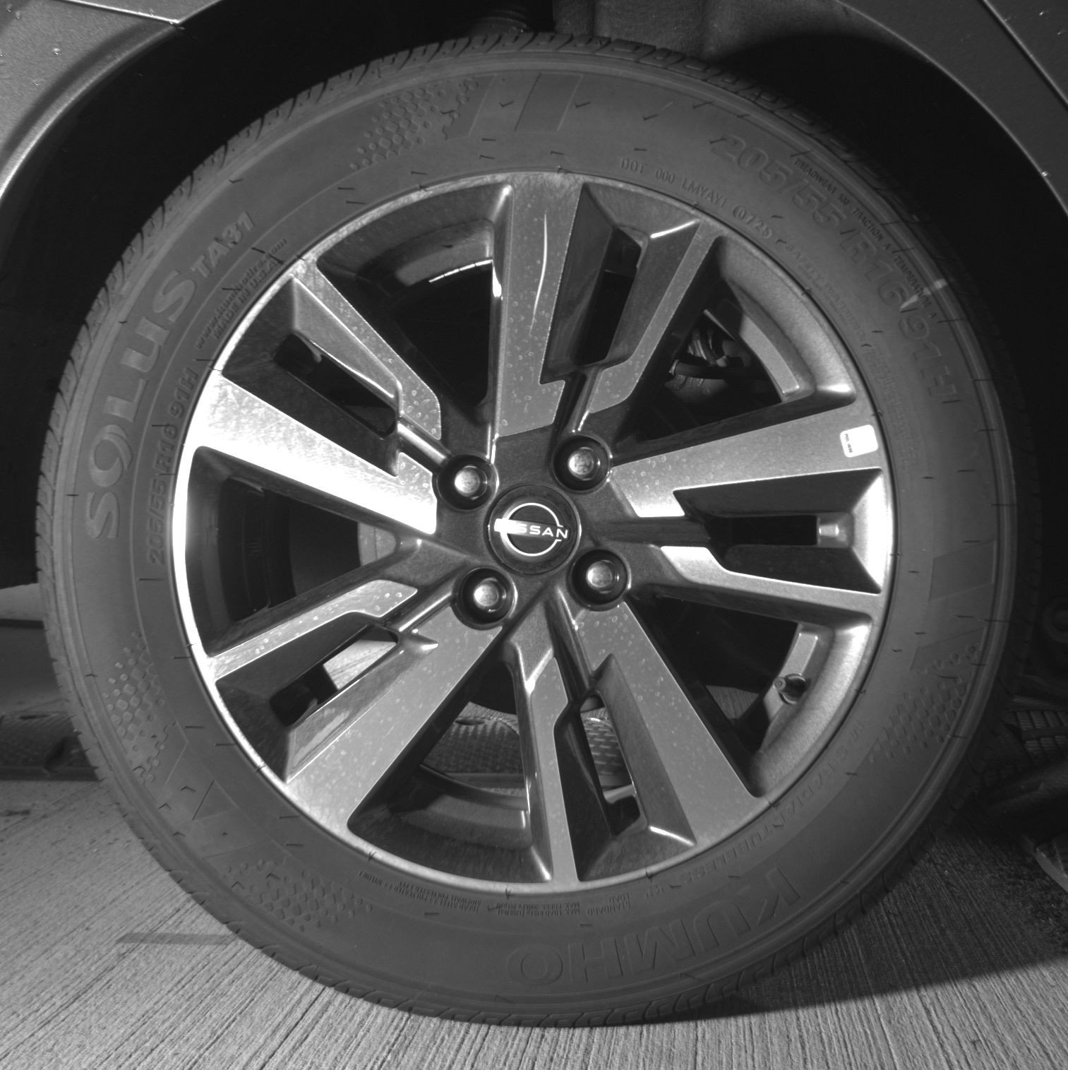 Used 2025 Nissan Versa SV image 15