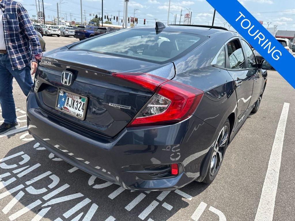 Used 2017 Honda Civic Touring image 4
