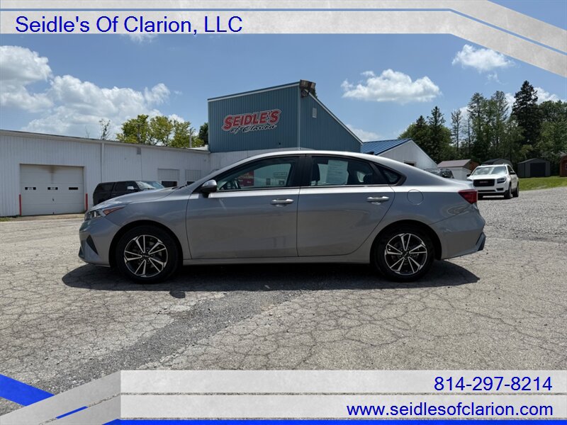 Used 2023 Kia Forte LXS w/ LXS Technology Package FWD image 8