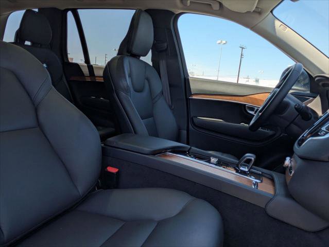Used 2023 Volvo XC90 B5 Plus AWD/4WD image 17