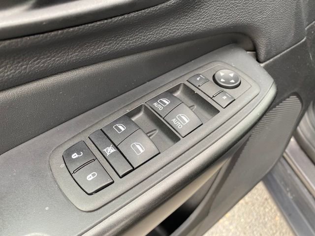 Used 2022 Jeep Cherokee Trailhawk w/ Comfort/Convenience Group image 16