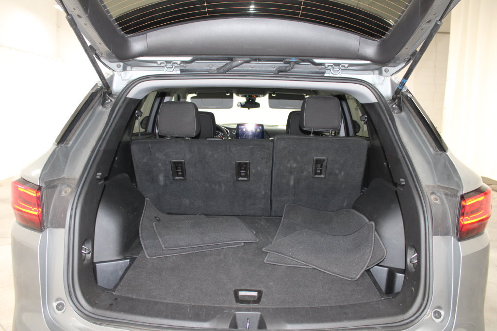 Used 2025 Chevrolet Blazer LT AWD/4WD image 22