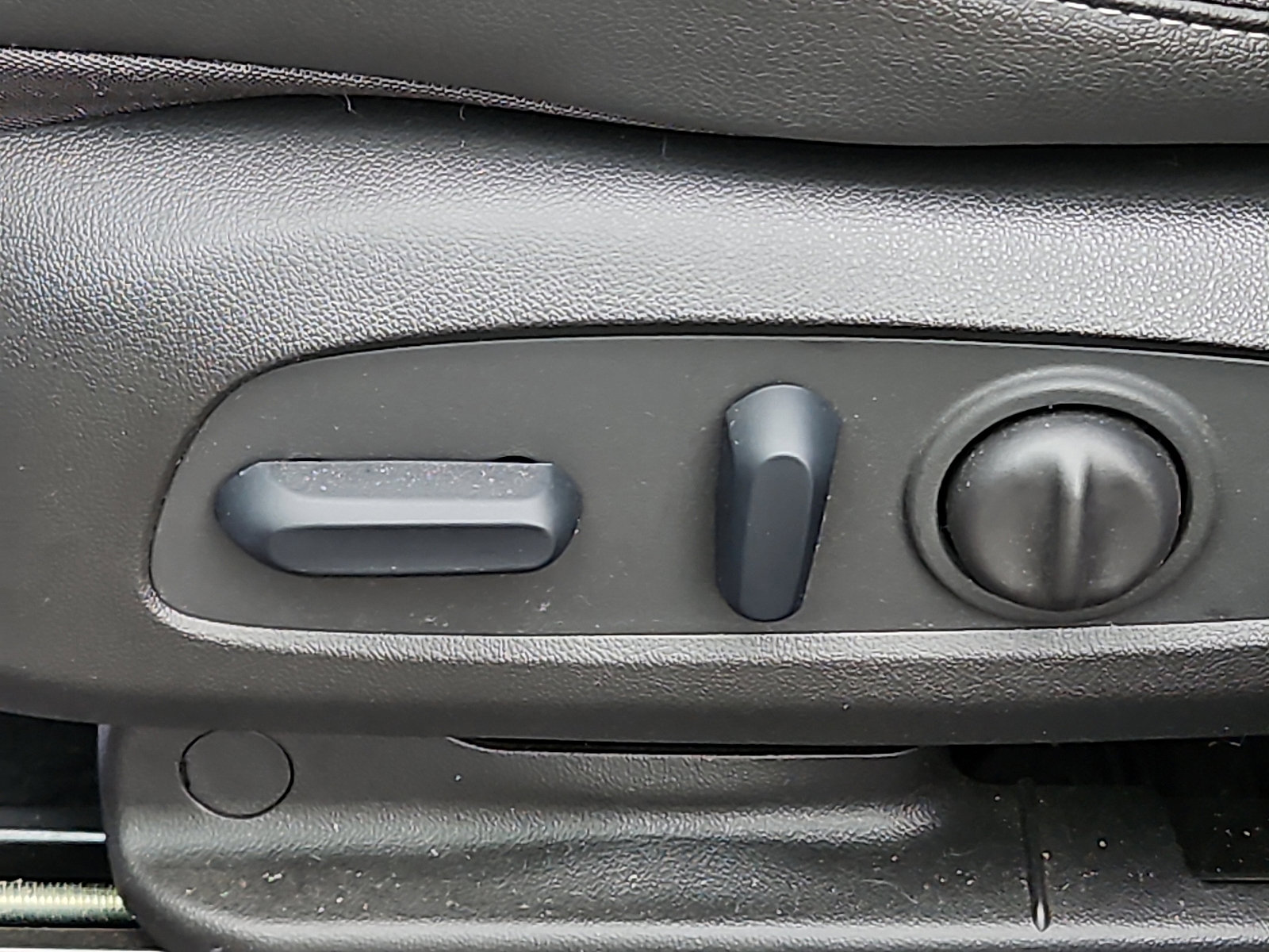 Certified 2023 Buick Encore GX Preferred w/ Cold Weather Comfort Package image 26