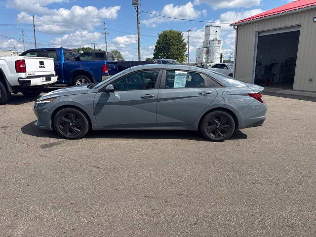 Used 2022 Hyundai Elantra SEL FWD image 6