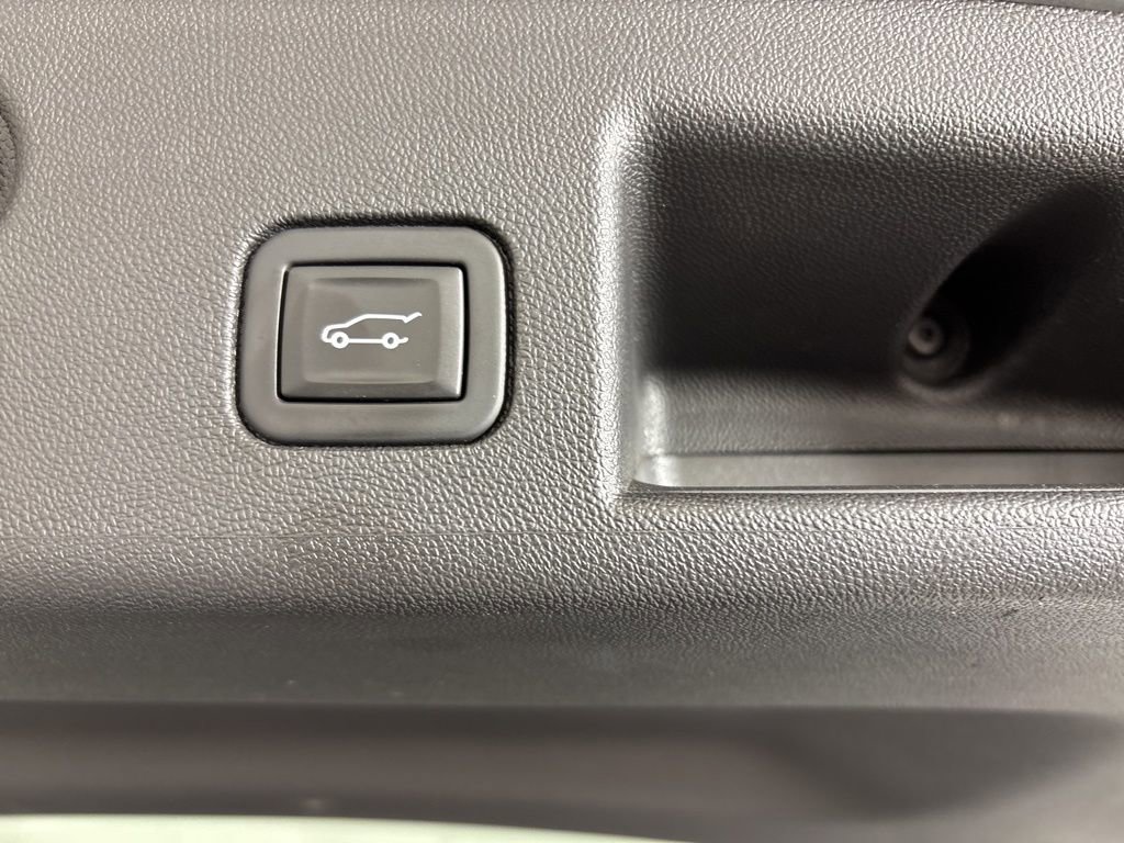 Used 2023 Chevrolet Equinox LT image 21