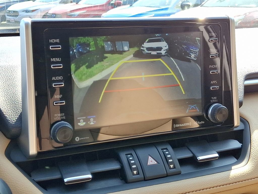 Used 2019 Toyota RAV4 Limited image 18