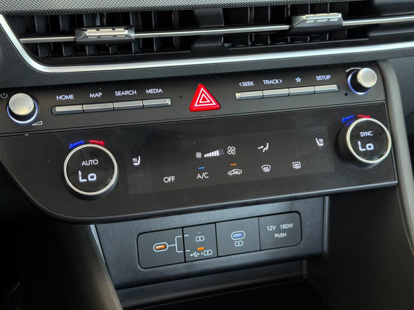 Used 2025 Hyundai Sonata SEL FWD image 17