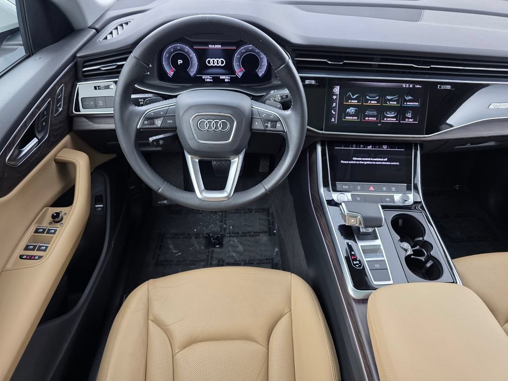 Used 2020 Audi Q8 Premium Plus w/ Premium Plus Package AWD/4WD image 13