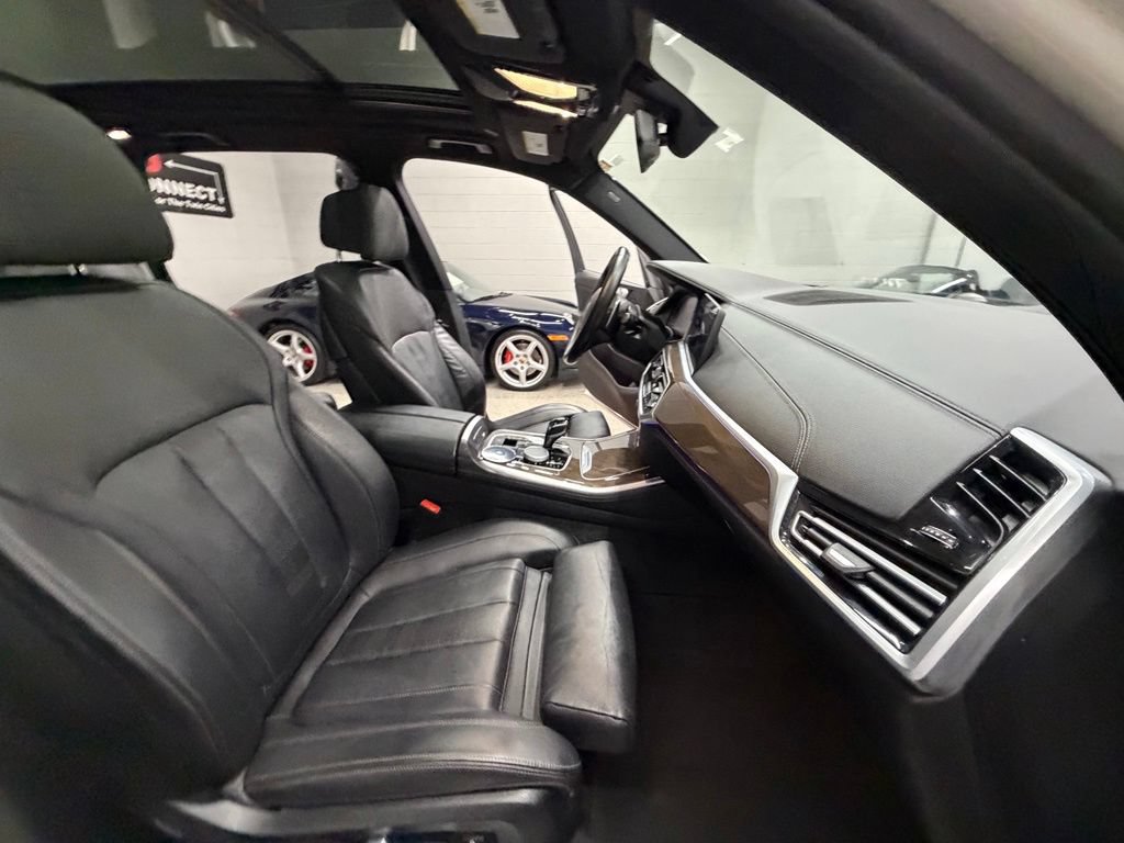 Used 2021 BMW X5 xDrive40i w/ M Sport Package AWD/4WD image 33