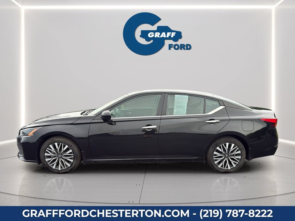 Used 2024 Nissan Altima 2.5 SV w/ SV Premium Package FWD image 11
