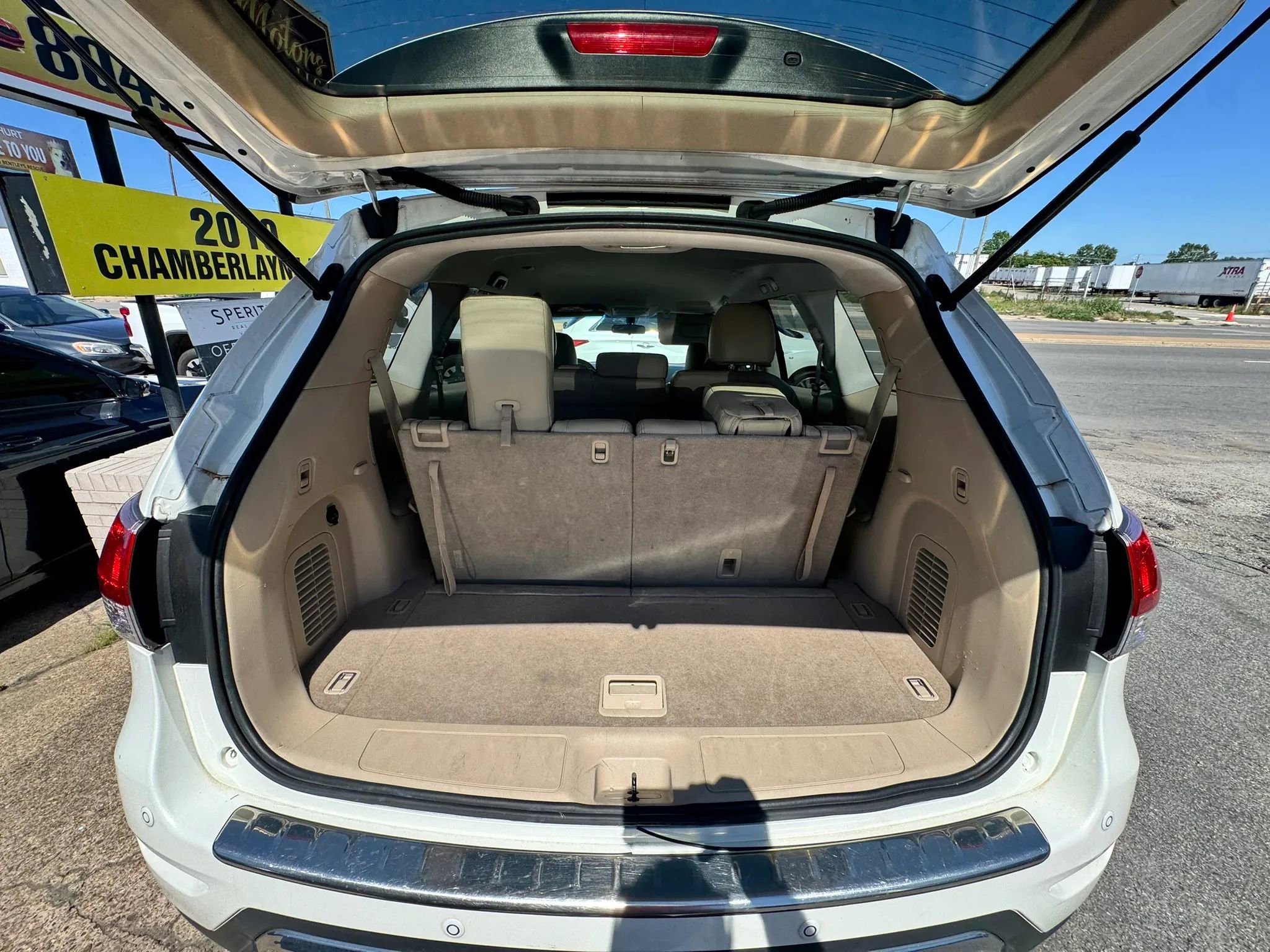 Used 2014 Nissan Pathfinder SV AWD/4WD image 17