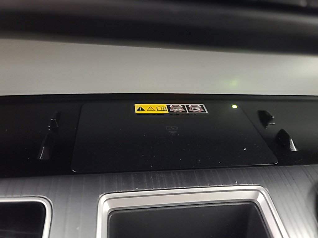 Used 2025 Toyota Sienna LE FWD image 39