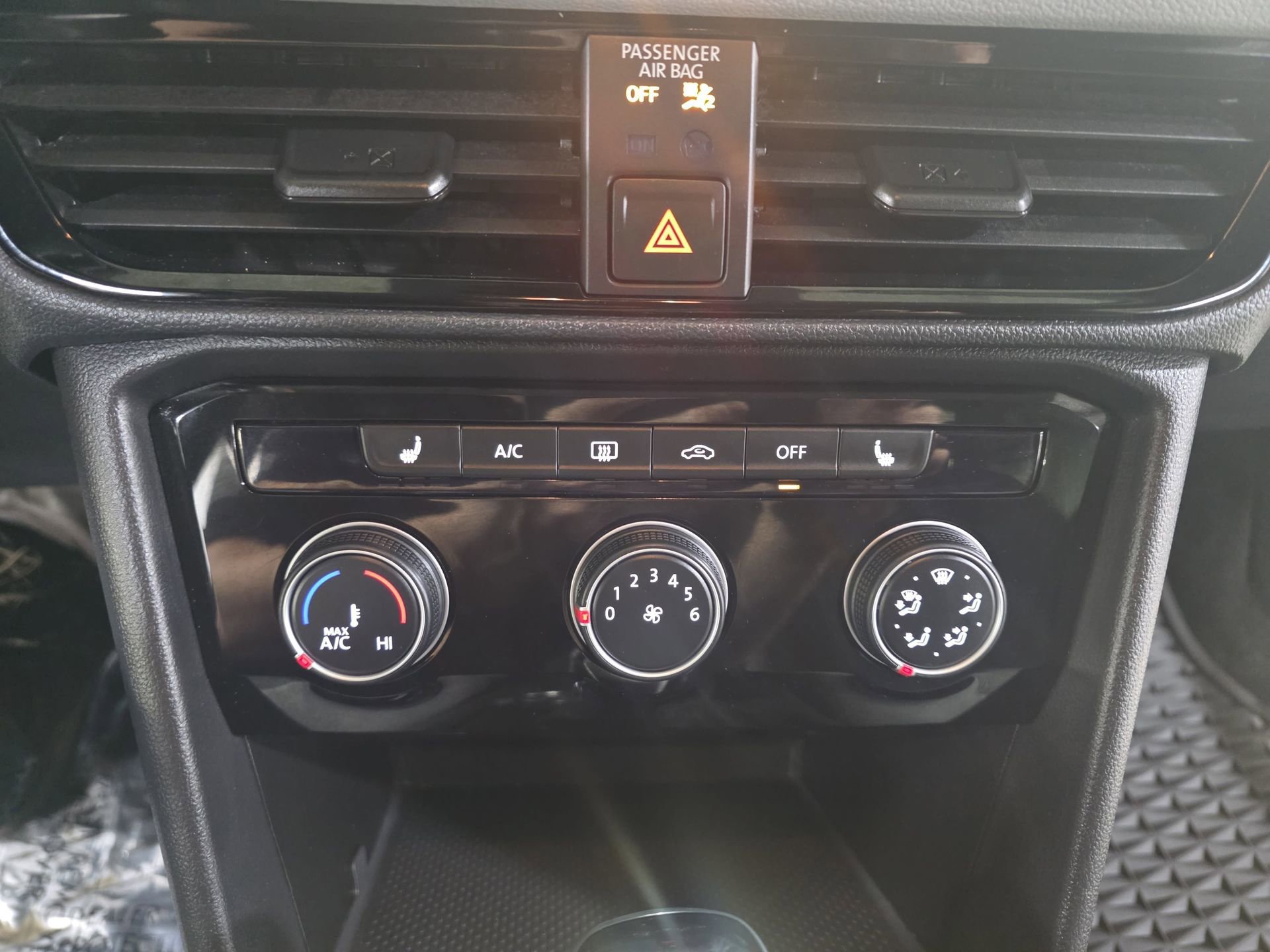 Used 2024 Volkswagen Taos S image 23