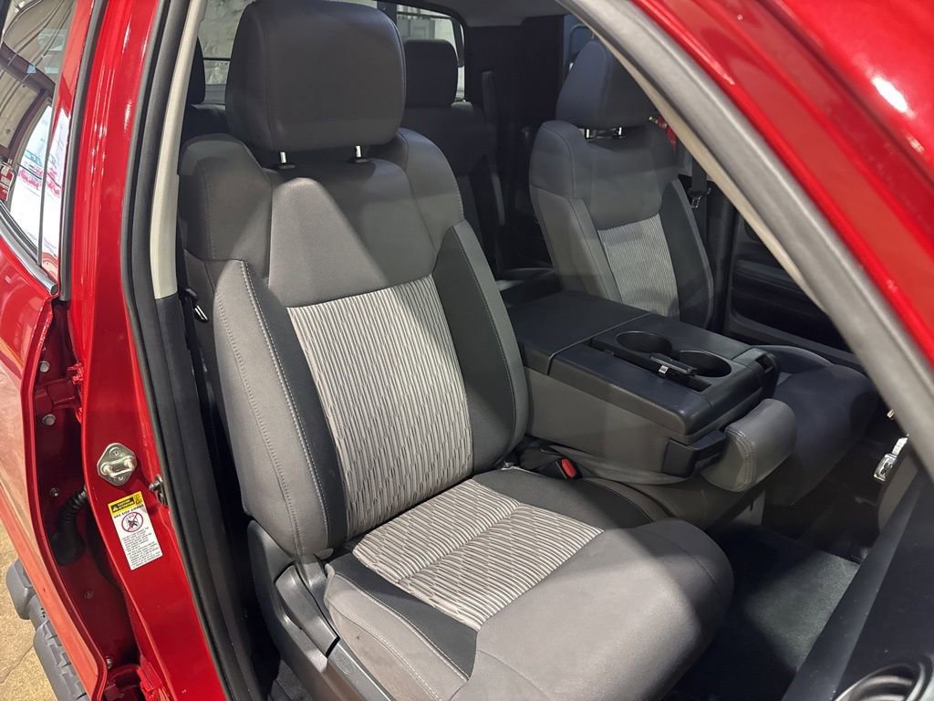 Used 2017 Toyota Tundra SR image 31