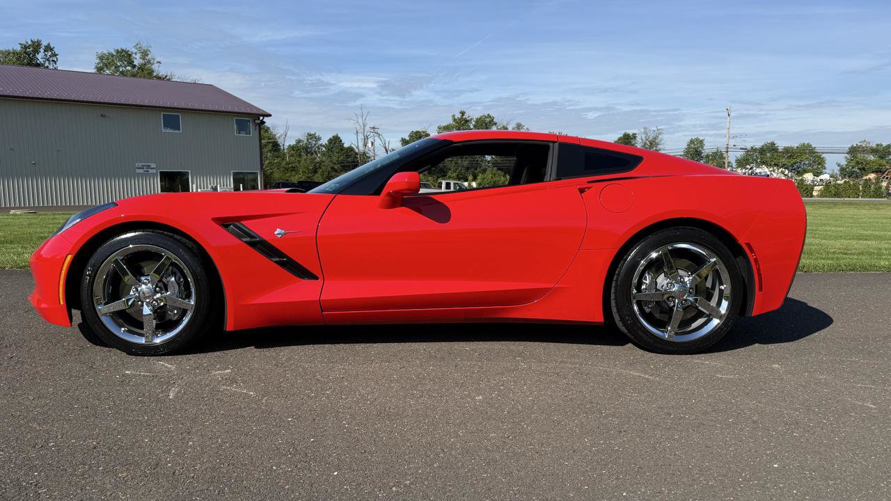 Used 2014 Chevrolet Corvette Stingray Coupe w/ 3LT Preferred Equipment Group RWD image 6
