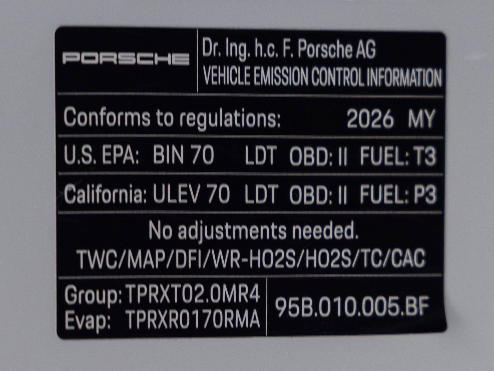 Certified 2026 Porsche Macan AWD/4WD image 36