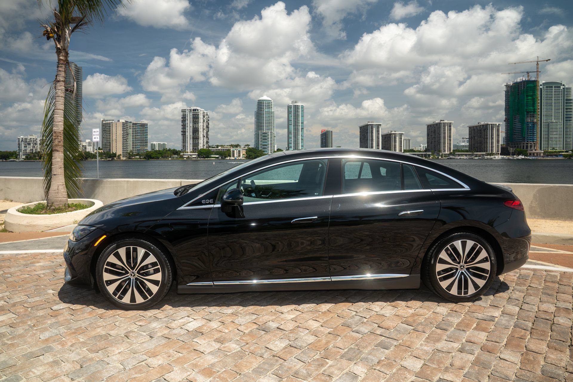 Used 2023 Mercedes-Benz EQE 350+ Sedan image 15