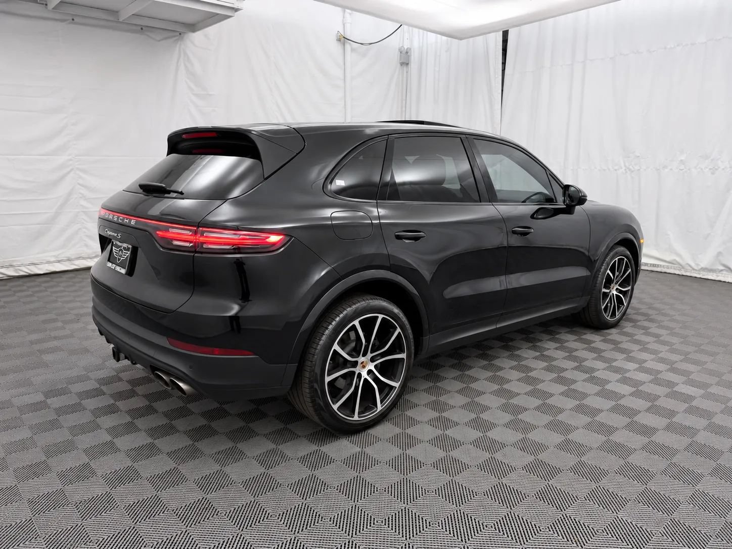 Used 2019 Porsche Cayenne S AWD/4WD image 5