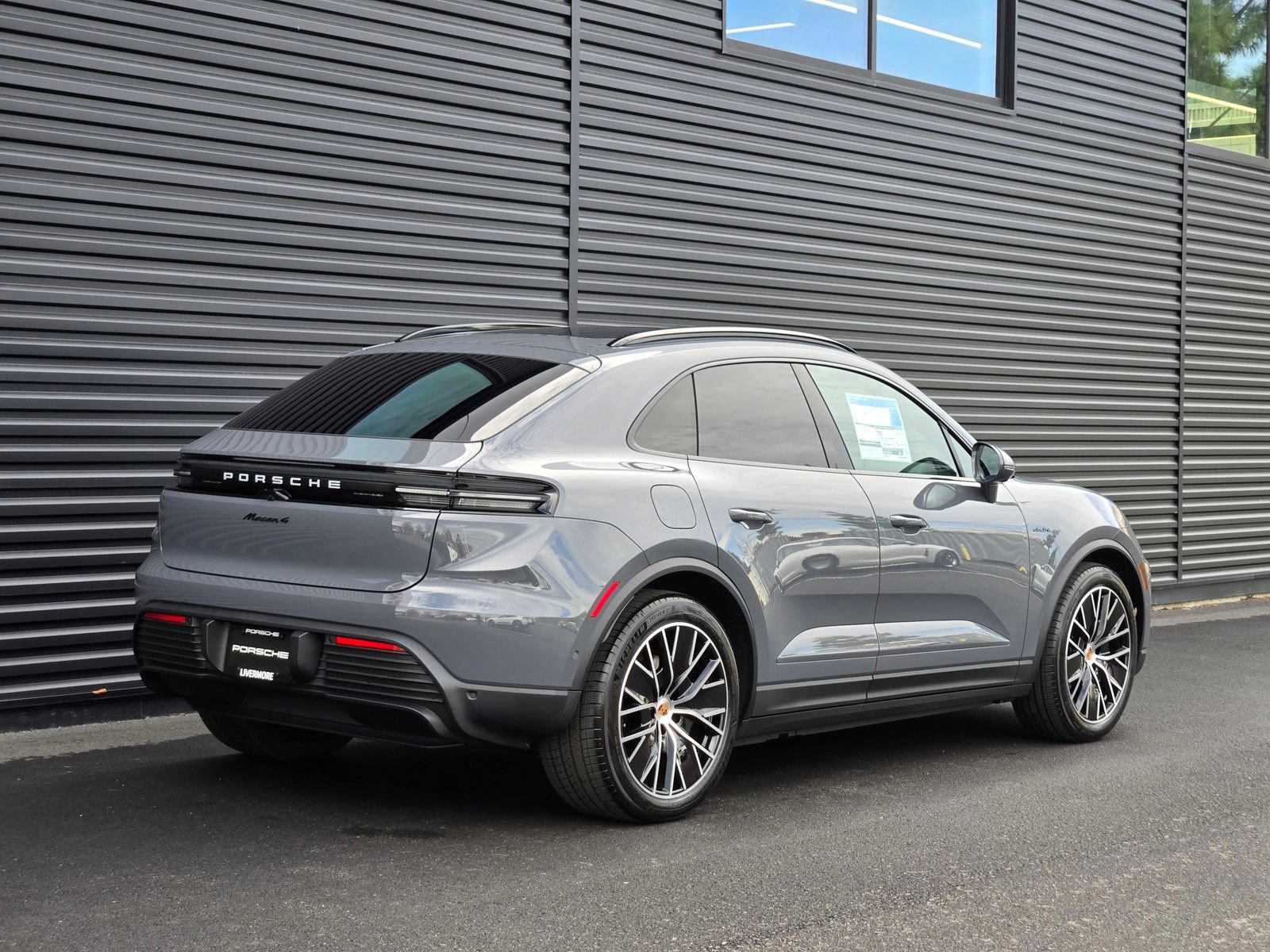 New 2026 Porsche Macan 4 Electric AWD/4WD image 7