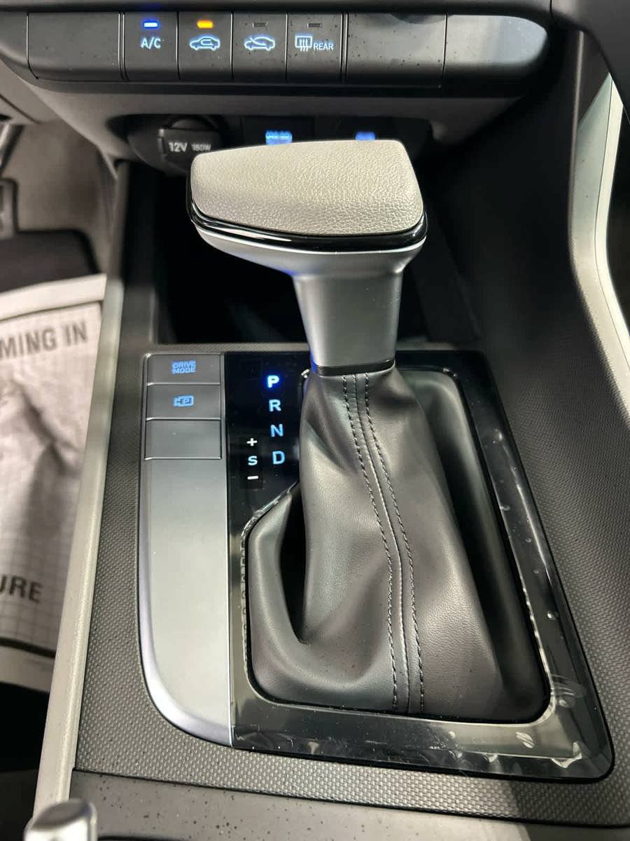 New 2026 Hyundai Elantra SE FWD image 7