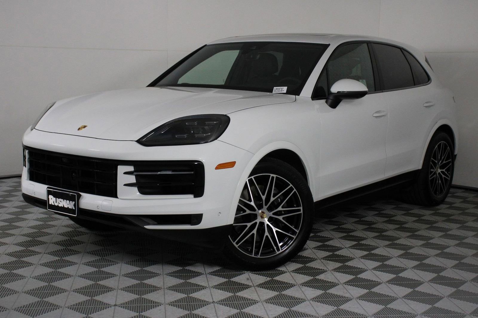 Certified 2025 Porsche Cayenne image 35