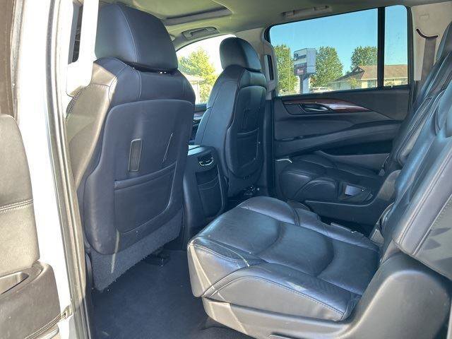 Used 2020 Cadillac Escalade ESV Luxury image 8
