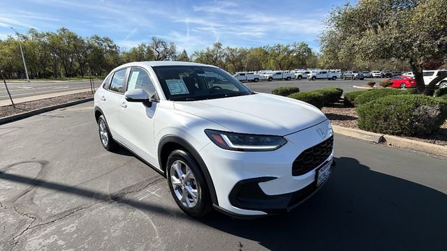 Used 2023 Honda HR-V LX image 2