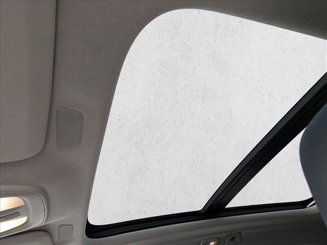 New 2026 Volvo XC40 B5 Plus w/ Climate Package image 5