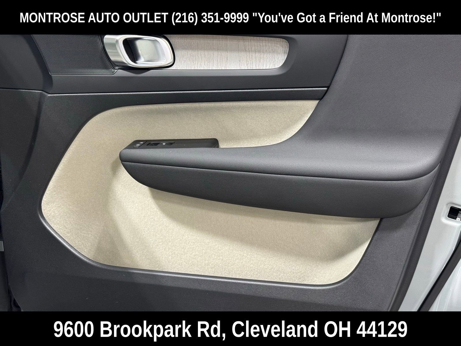 New 2026 Volvo XC40 B5 Plus w/ Protection Package Premier image 43