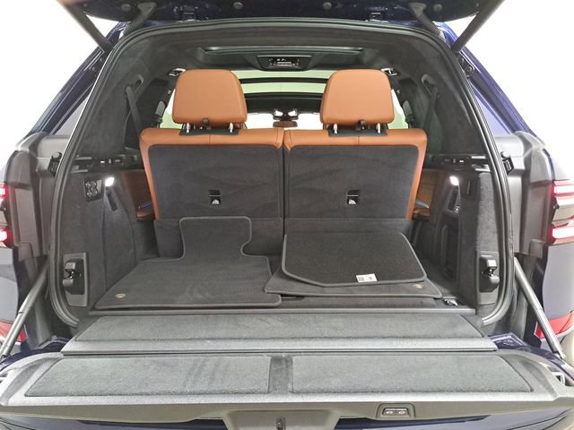Used 2025 BMW ALPINA XB7 image 11
