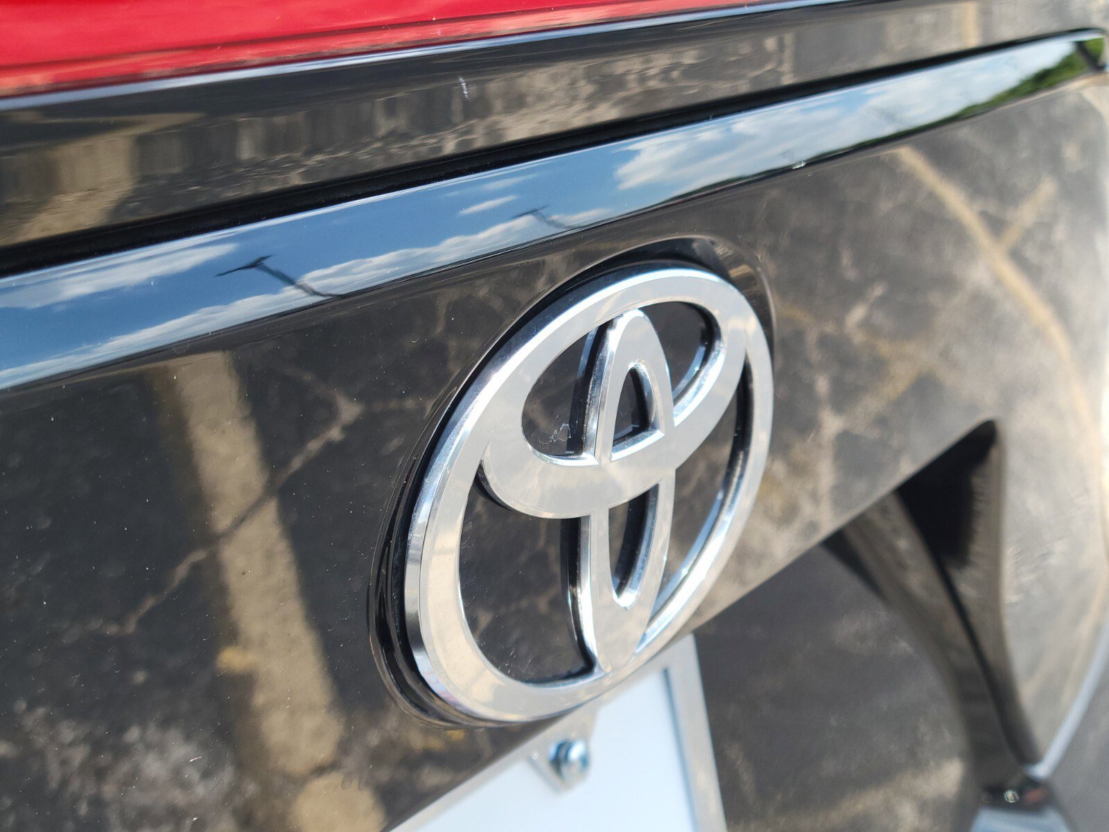 Used 2025 Toyota bZ4X FWD image 11