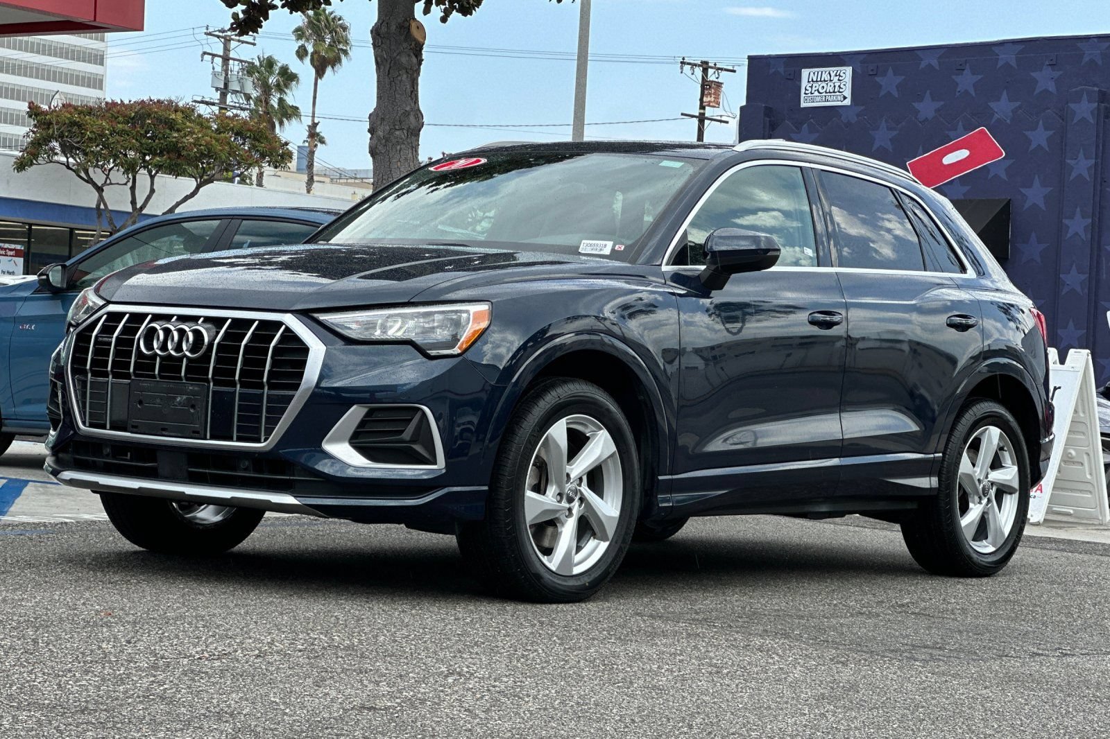Used 2020 Audi Q3 2.0T Premium w/ Convenience Package AWD/4WD image 8