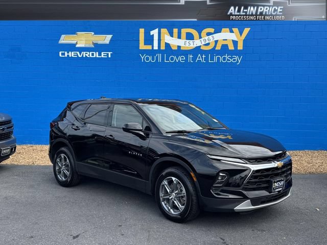 Certified 2025 Chevrolet Blazer LT AWD/4WD image 1