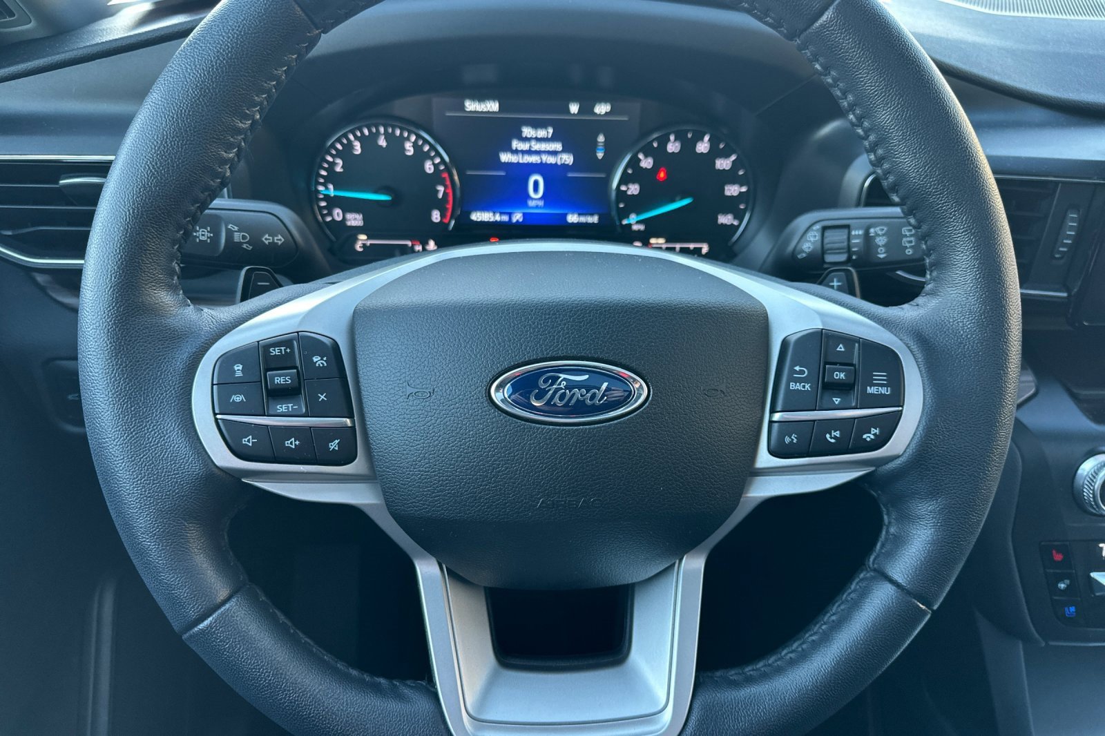 Used 2020 Ford Explorer Limited w/ Class III Trailer Tow Package image 28