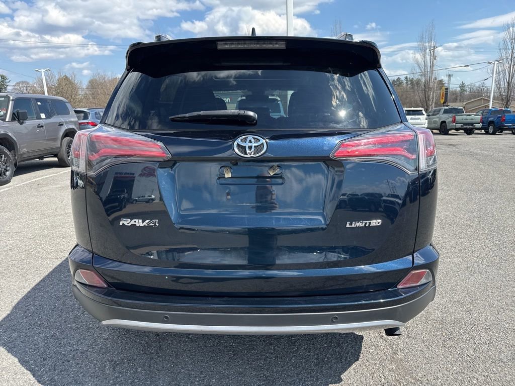 Used 2018 Toyota RAV4 Limited FWD image 3