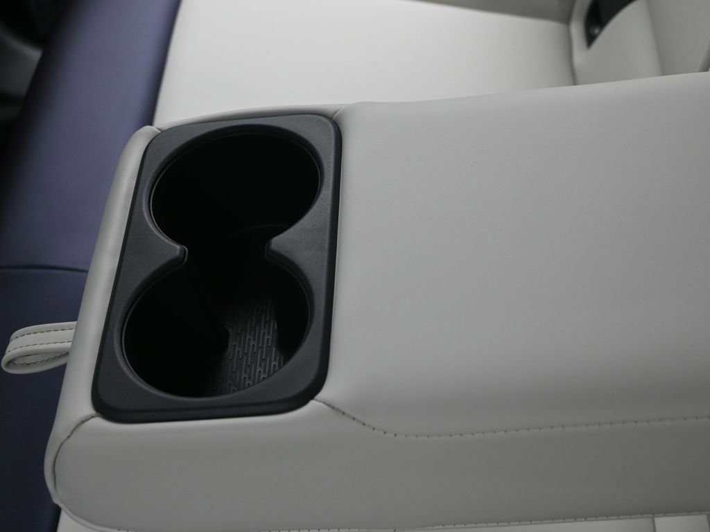 New 2026 Nissan Leaf SV+ w/ Floor Mat Package (SV+) FWD image 21
