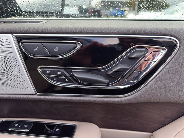 Used 2024 Lincoln Navigator L Reserve image 10