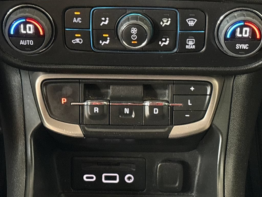 Used 2023 GMC Terrain Denali w/ Denali Premium Package AWD/4WD image 34