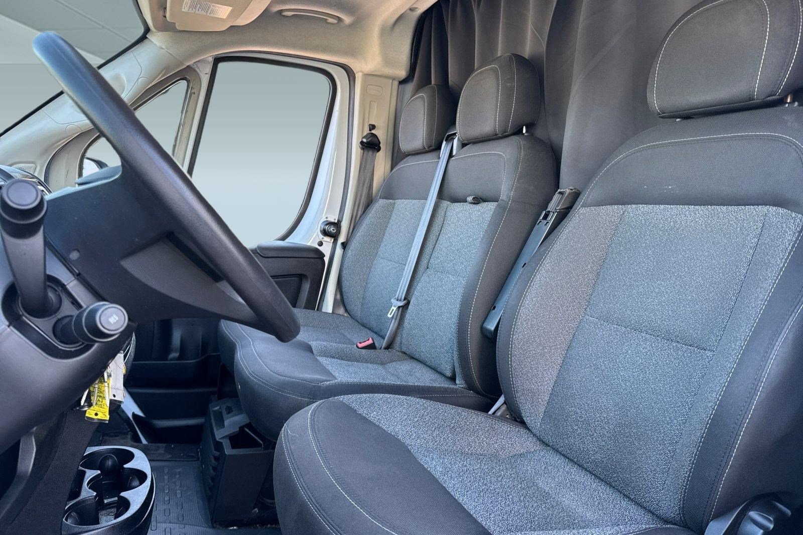 Used 2021 RAM ProMaster 2500 w/ Convenience Group FWD image 21