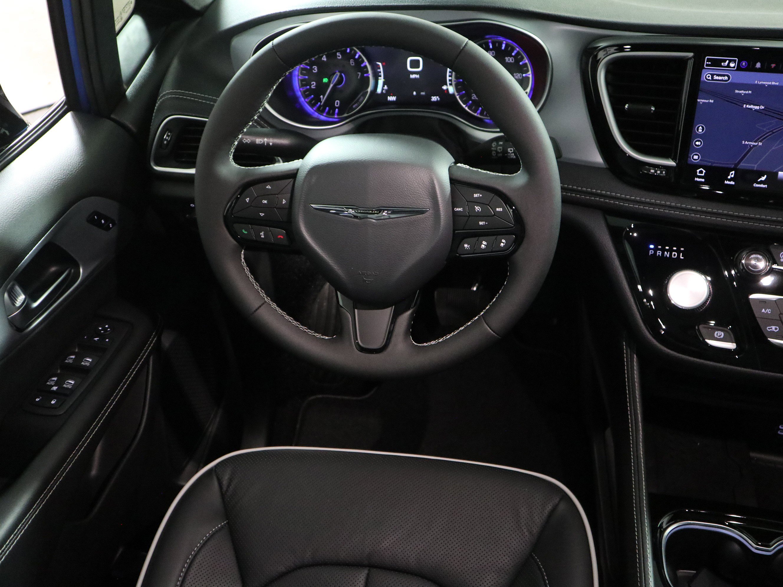 New 2026 Chrysler Pacifica Limited w/ S Appearance Package image 17