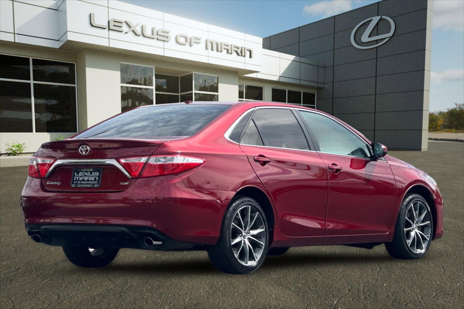 Used 2015 Toyota Camry XSE w/ Advanced Technology Package FWD image 8