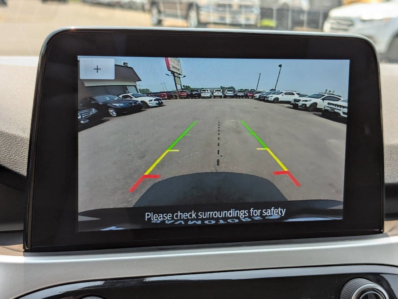 Used 2020 Ford Escape SE image 21