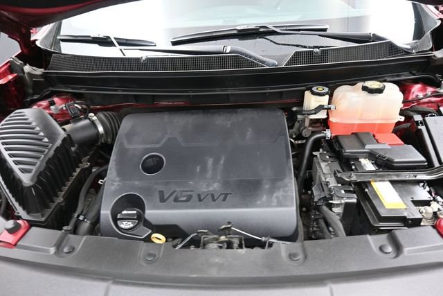 Used 2020 Chevrolet Traverse LT FWD image 32