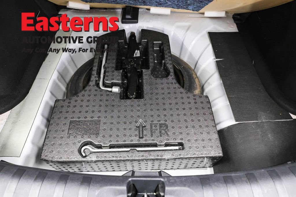 Used 2023 Nissan Kicks SR w/ SR Premium Package image 23